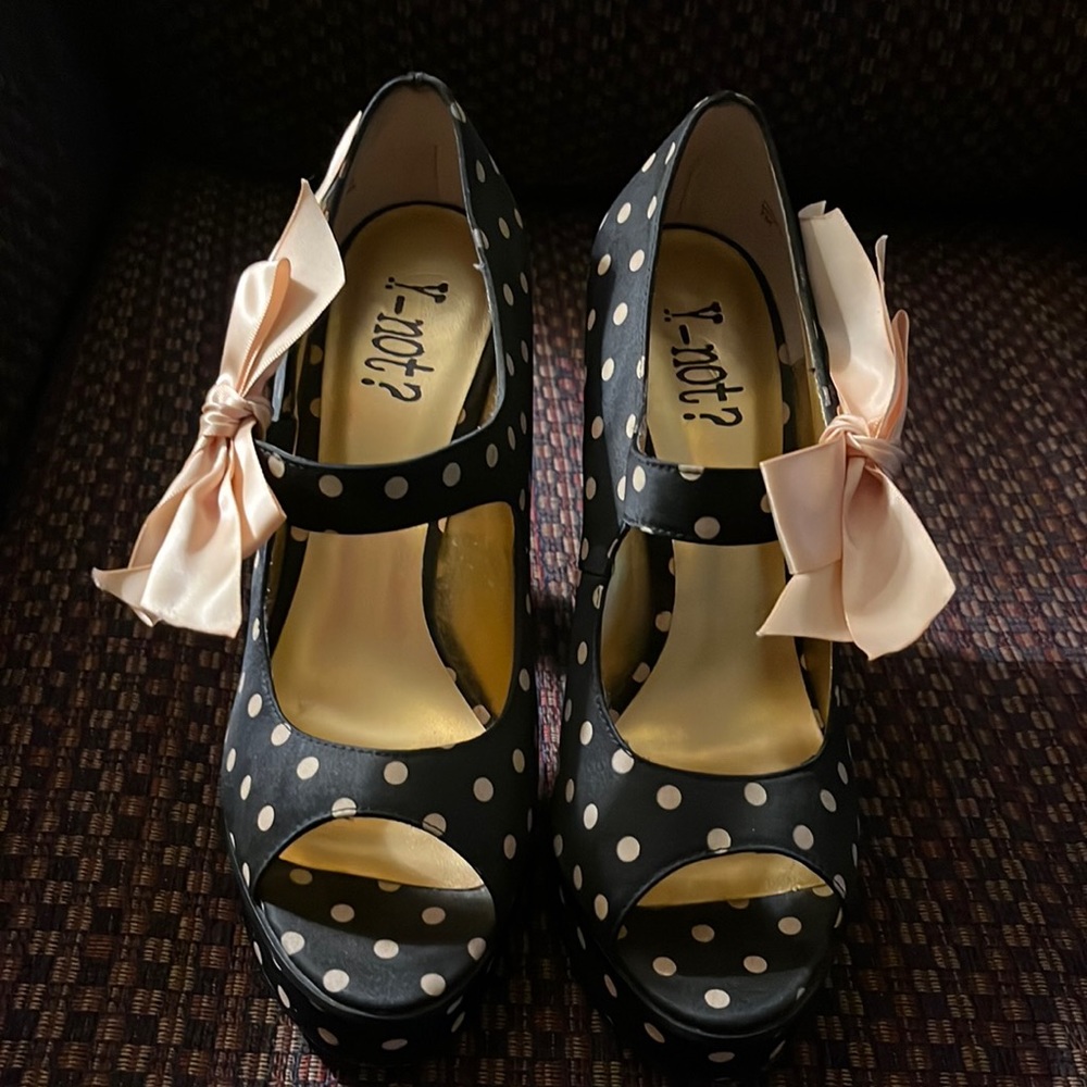 Black peep toe high heels with with gold polka dots and ribbon